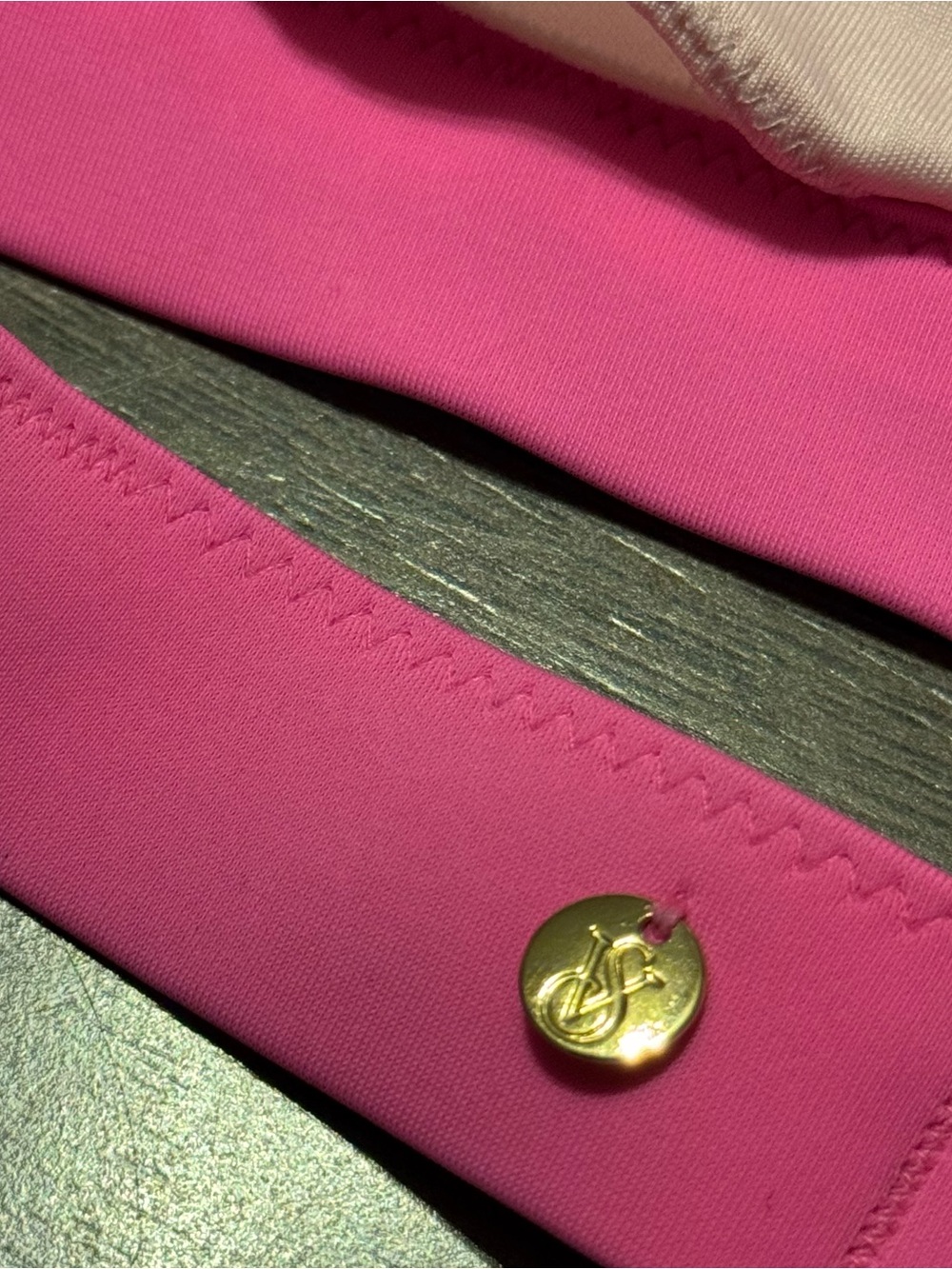 Victoria's Secret Essential Padded Triangle Halter Top Hot Pink Women’s Medium - Picture 4 of 5